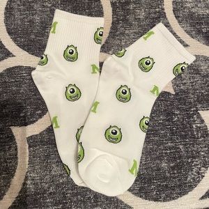 2/$15 Mike Wazowski Socks Disney World Disneyland Minnie Donald Sulley Daisy M…